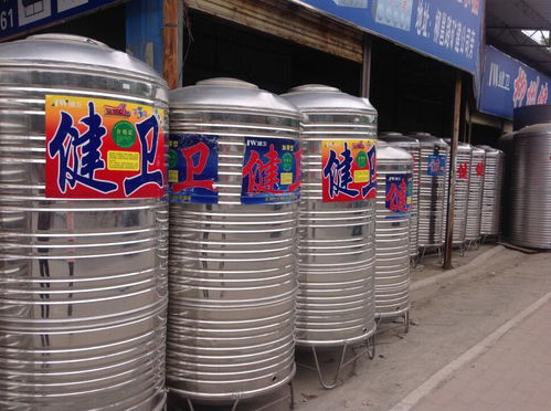 保溫不銹鋼水箱報價與廠家選擇，不銹鋼水箱拉絲工藝解析